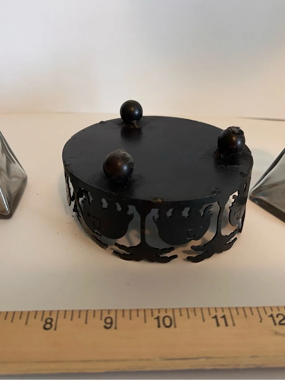 BrassElephant-Themed Glass curet/ diffuser Set with Metal Holder